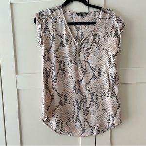 Express zip up tee